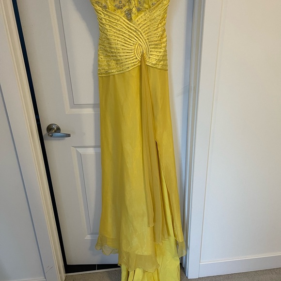 Terani Couture Yellow Grown - Picture 8 of 9